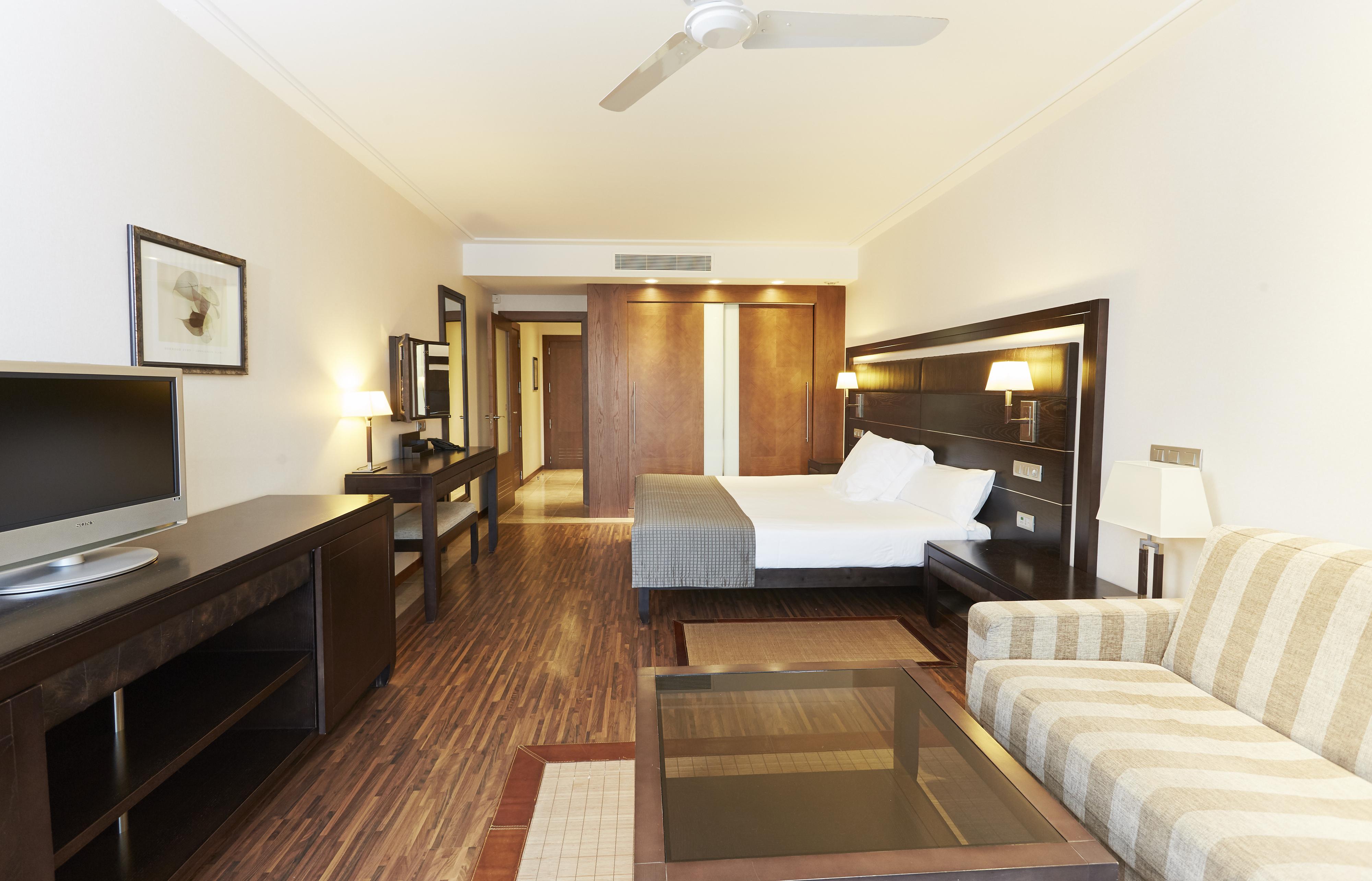 סנטה אאולריה דס ריו Insotel Fenicia Prestige Suites & Spa מראה חיצוני תמונה